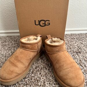 UGG CLASSIC ULTRA MINI
